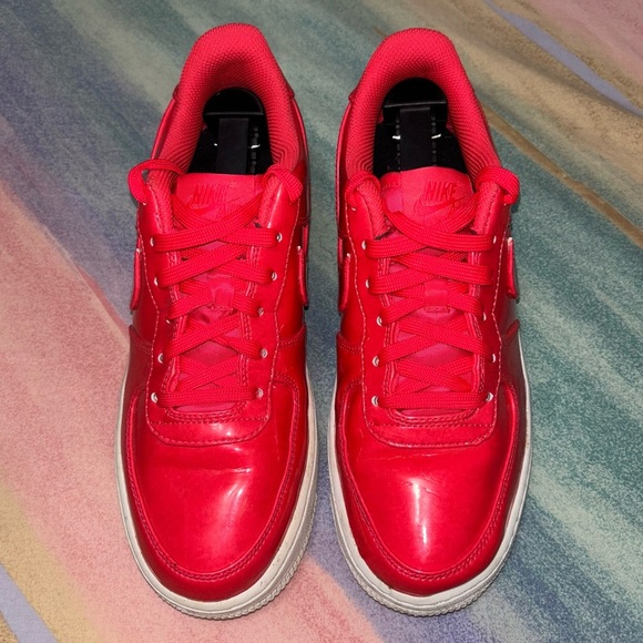 Nike Air Force 1 Low Ultraviolet Siren Red- size 7Y / women’s 8.5 - Picture 5 of 9